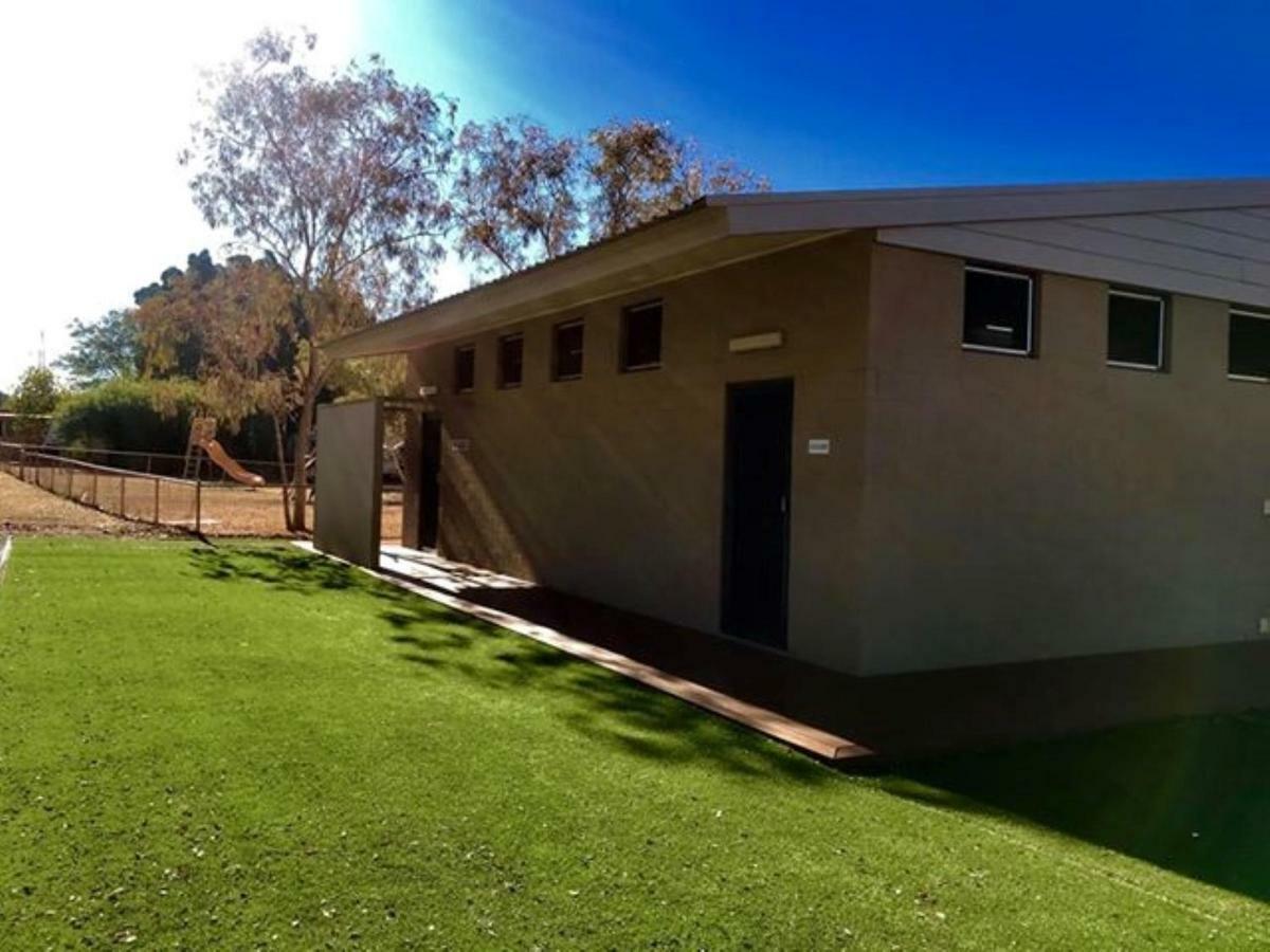 מלון Tom Price Tourist Park מראה חיצוני תמונה